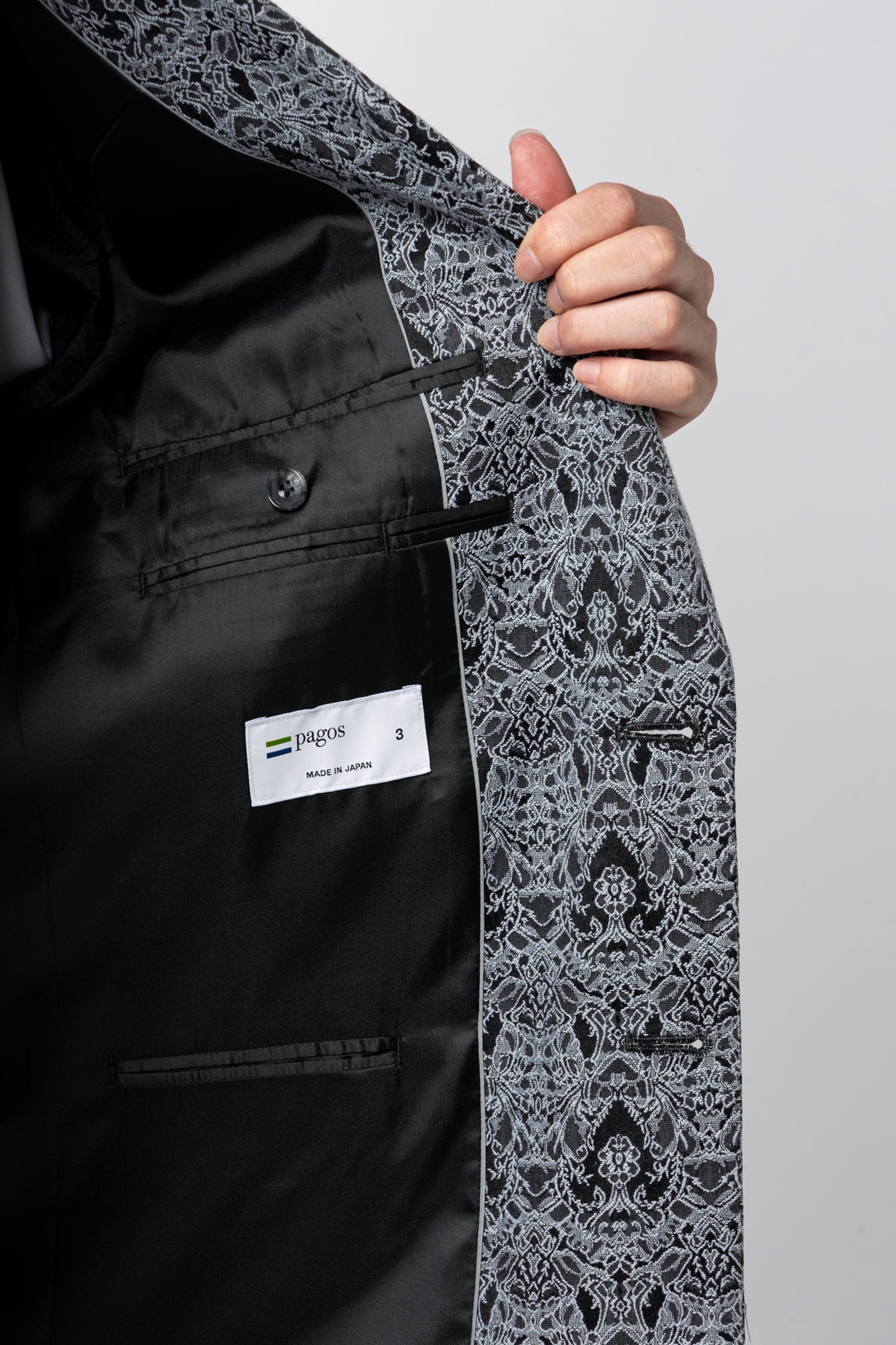 WHITE DAMASK – PAGOS
